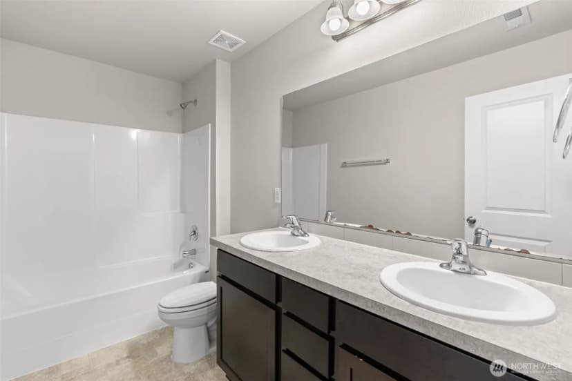Property photo for 5032 Evie Street Se, Lacey photo 24