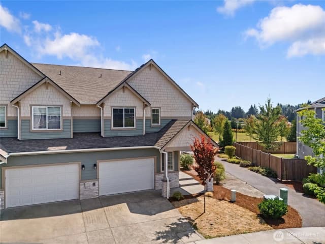 Property photo for 5032 Evie Street Se, Lacey photo 3
