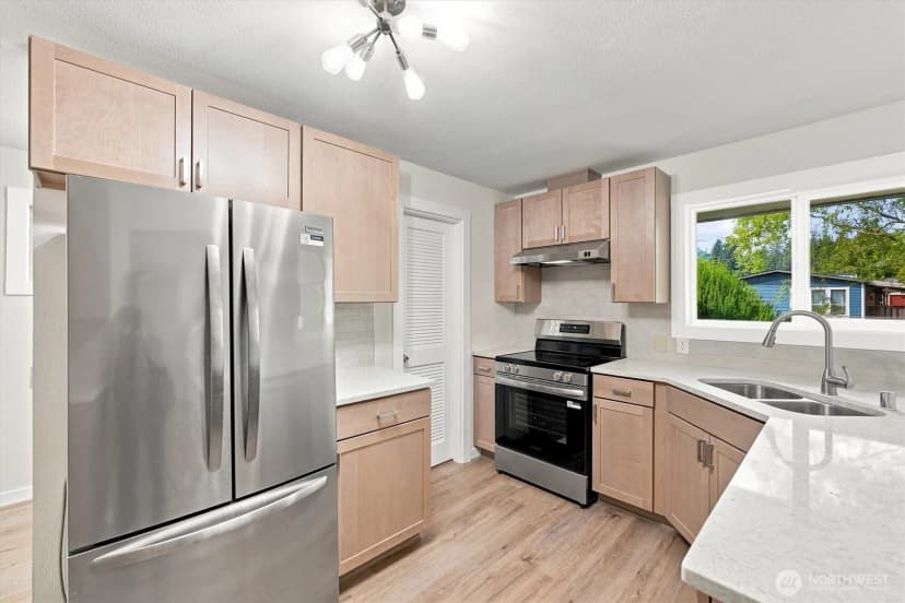Property photo for 102 E Adams Avenue, Morton photo 16