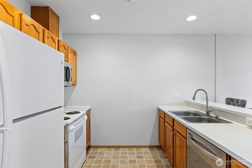 Property photo for 15815 Admiralty Way #d-4, Lynnwood photo 5