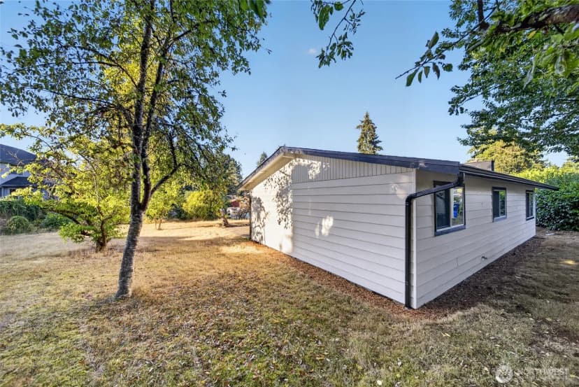 Property photo for 233 S 301st Street, Federal Way photo 29
