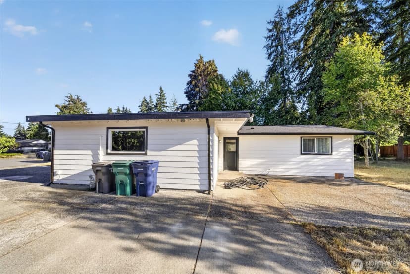 Property photo for 233 S 301st Street, Federal Way photo 31