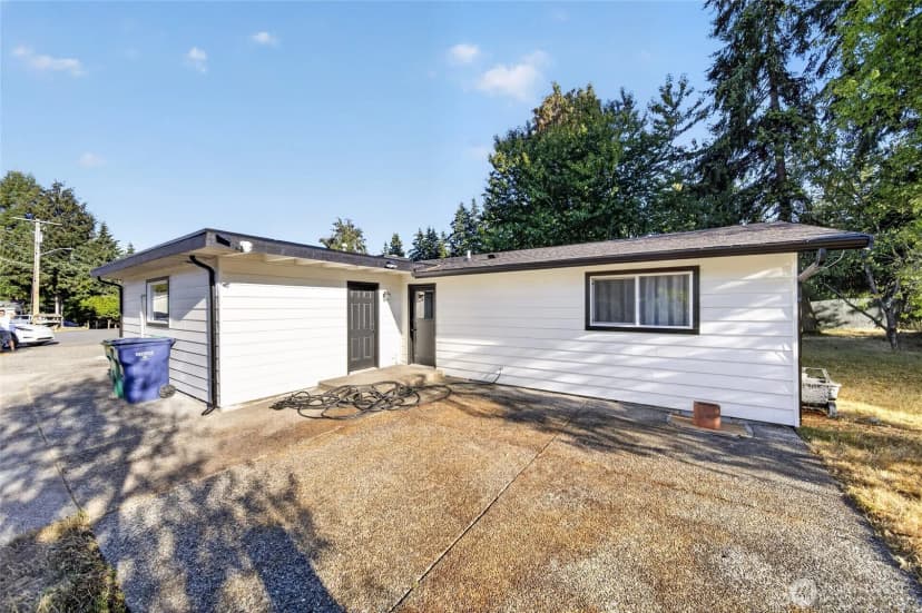 Property photo for 233 S 301st Street, Federal Way photo 28