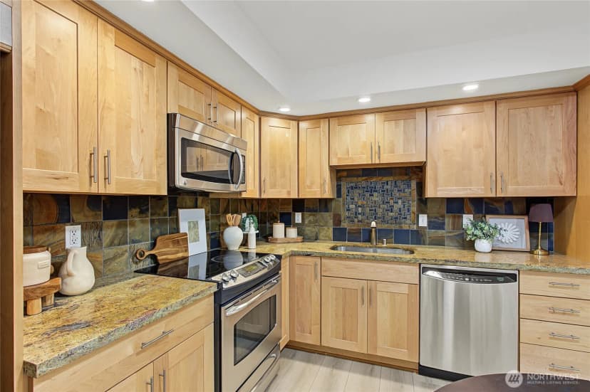 Property photo for 4116 California Ave Sw #308, Seattle photo 10