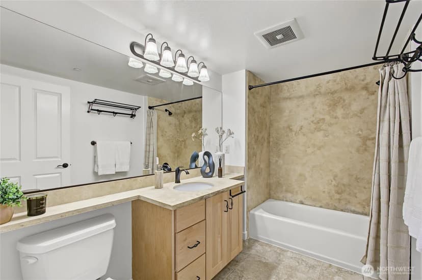 Property photo for 4116 California Ave Sw #308, Seattle photo 16