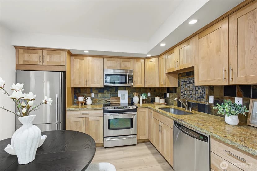 Property photo for 4116 California Ave Sw #308, Seattle photo 9