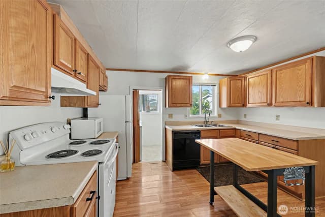 Property photo for 2101 S 324th Street #148, Federal Way photo 5