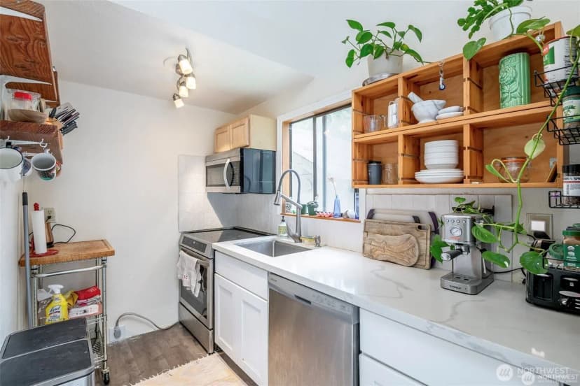 Property photo for 406 E Madrona Drive, Lakebay photo 4