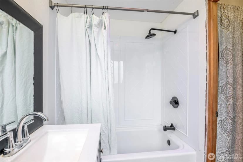 Property photo for 406 E Madrona Drive, Lakebay photo 20