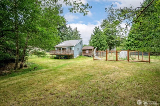 Property photo for 406 E Madrona Drive, Lakebay photo 2