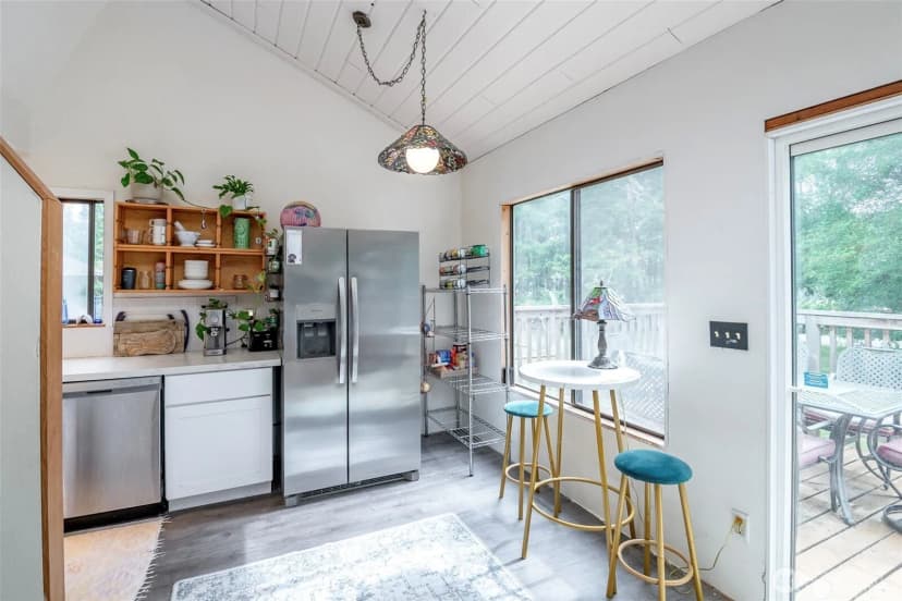 Property photo for 406 E Madrona Drive, Lakebay photo 3