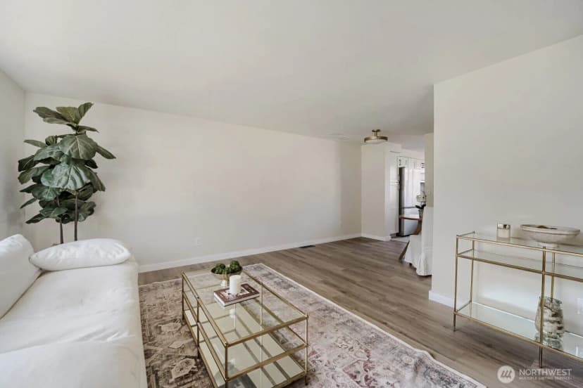 Property photo for 8626 Onyx Drive Sw #d, Lakewood photo 6