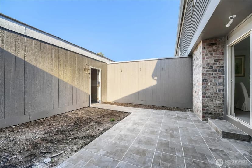 Property photo for 8626 Onyx Drive Sw #d, Lakewood photo 21
