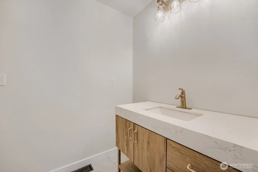 Property photo for 8626 Onyx Drive Sw #d, Lakewood photo 19