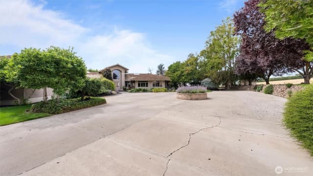 Property photo for 165804 W Snipes Rd, Grandview photo 3