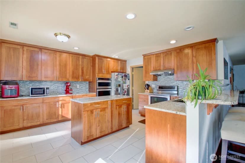 Property photo for 4651 Nooksack Loop, Mount Vernon photo 11