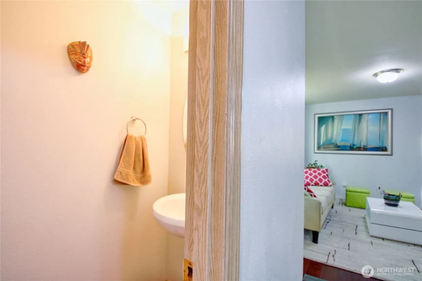 Property photo for 4651 Nooksack Loop, Mount Vernon photo 6