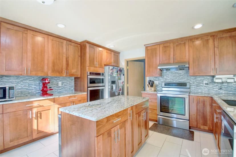 Property photo for 4651 Nooksack Loop, Mount Vernon photo 12