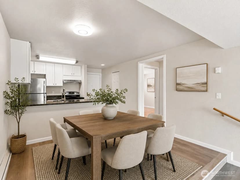 Property photo for 9484 Redmond-woodinville Road Ne #c204, Redmond photo 2