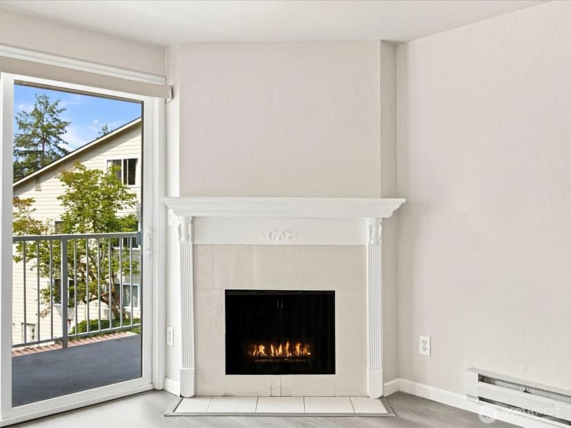 Property photo for 9484 Redmond-woodinville Road Ne #c204, Redmond photo 9
