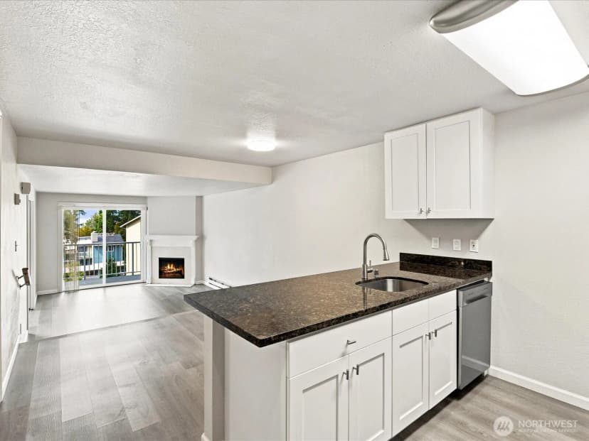 Property photo for 9484 Redmond-woodinville Road Ne #c204, Redmond photo 17