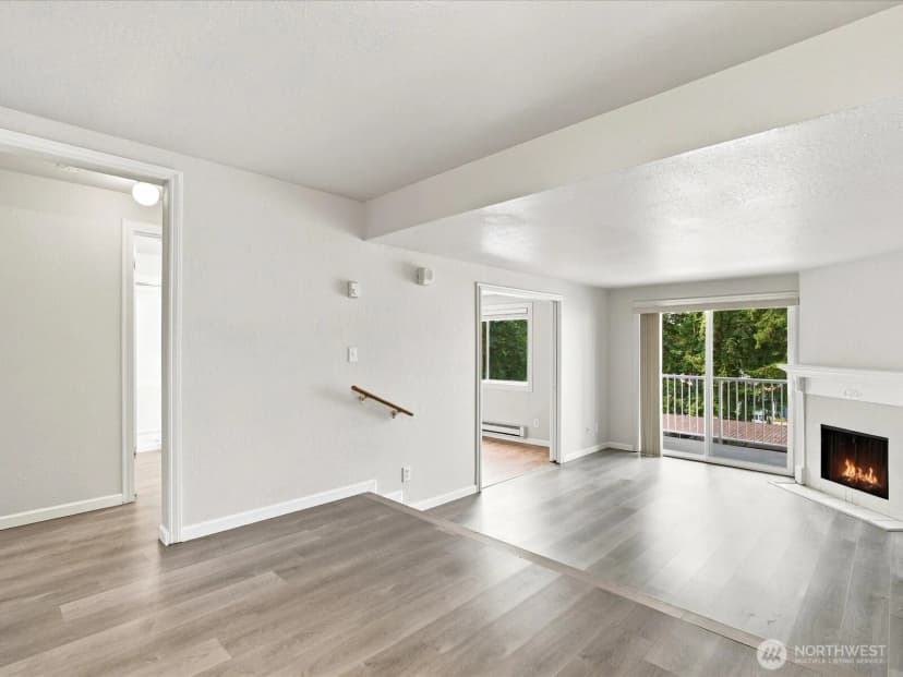 Property photo for 9484 Redmond-woodinville Road Ne #c204, Redmond photo 6