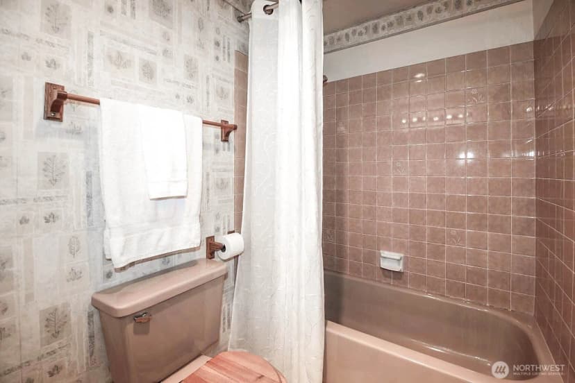 Property photo for 10610 4th Drive Se, Everett photo 12