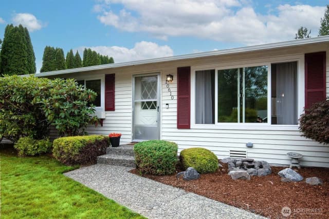 Property photo for 10610 4th Drive Se, Everett photo 3