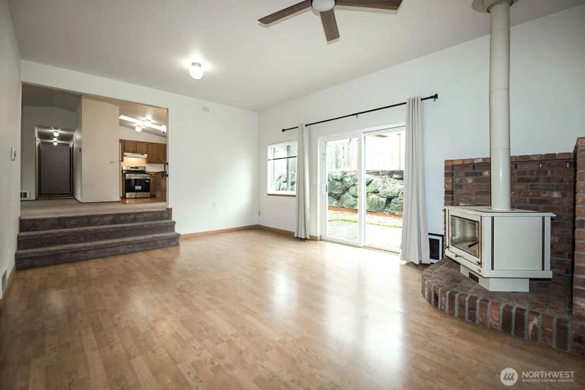 Property photo for 10610 4th Drive Se, Everett photo 9