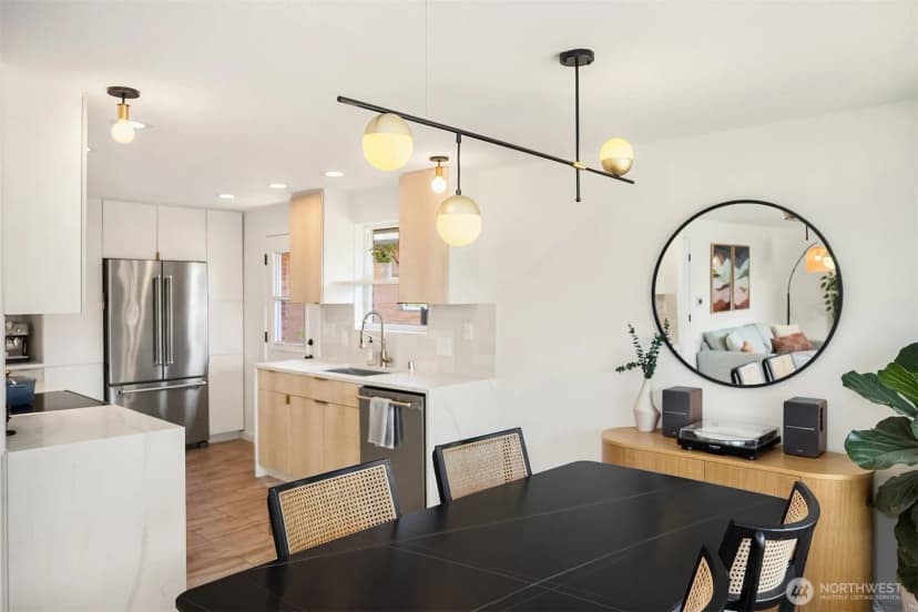 Property photo for 2502 Ne 68th Street, Seattle photo 10
