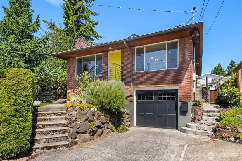 Property photo for 2502 Ne 68th Street, Seattle photo 34