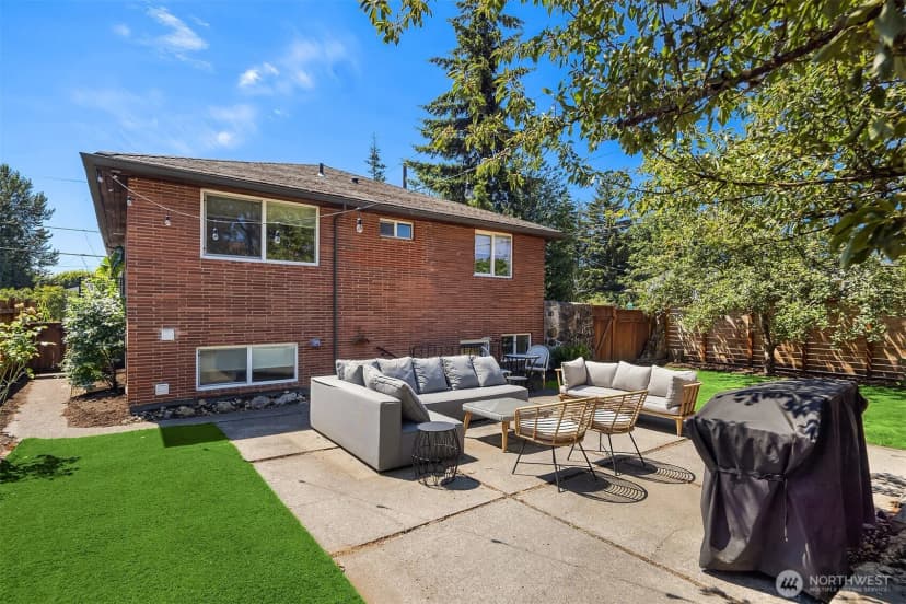 Property photo for 2502 Ne 68th Street, Seattle photo 33