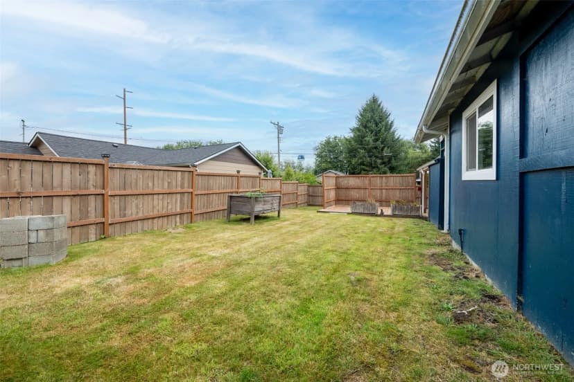 Property photo for 1720 2nd Street, Cosmopolis photo 18