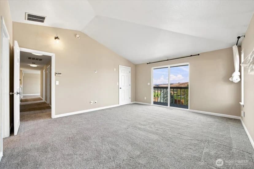 Property photo for 1104 N Fellows Drive, Yakima photo 12