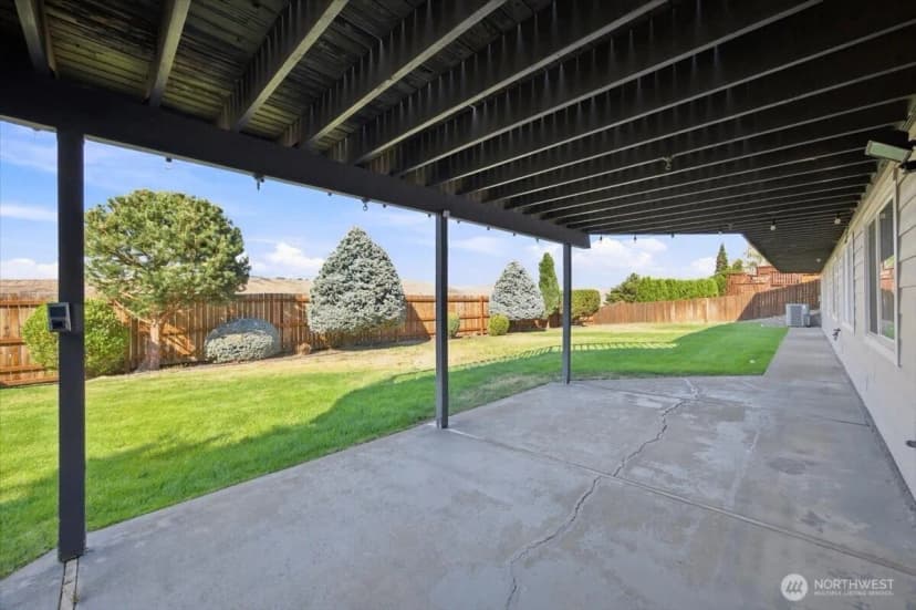 Property photo for 1104 N Fellows Drive, Yakima photo 35