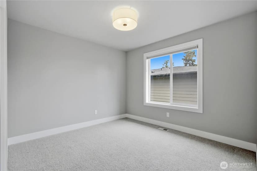 Property photo for 10313 133rd Court Ne, Redmond photo 21