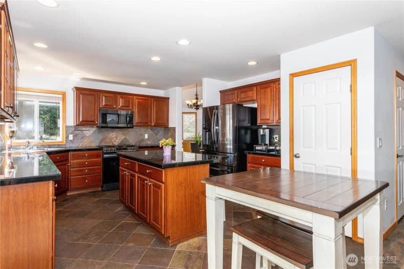 Property photo for 18103 Se 247th Street, Covington photo 9