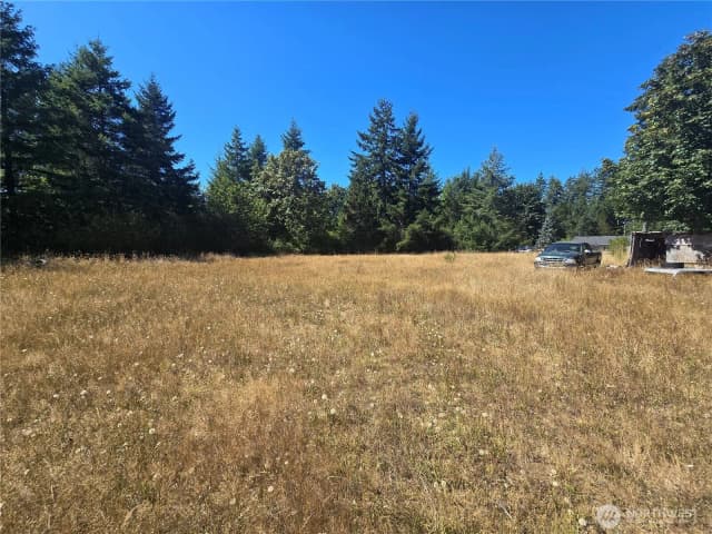 Property photo for 100 W Loganberry Court, Elma
