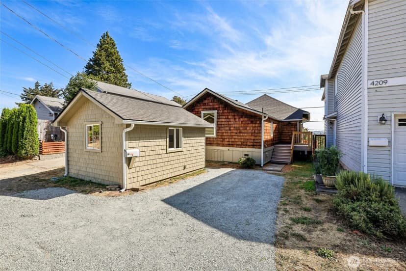 Property photo for 4205 34th Avenue S, Seattle photo 29