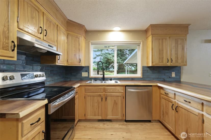 Property photo for 102 W Adams Avenue, Morton photo 10