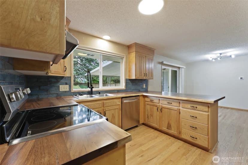 Property photo for 102 W Adams Avenue, Morton photo 12