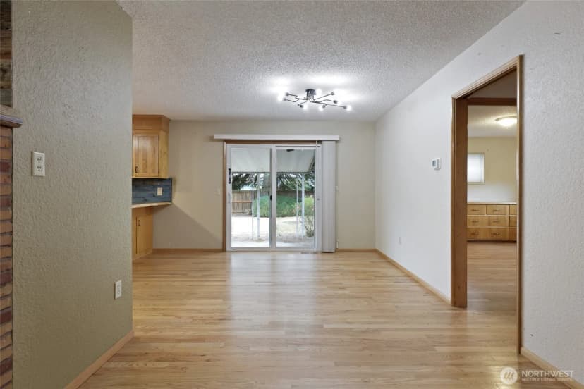 Property photo for 102 W Adams Avenue, Morton photo 6