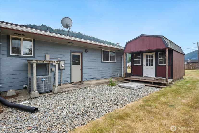Property photo for 102 W Adams Avenue, Morton photo 30