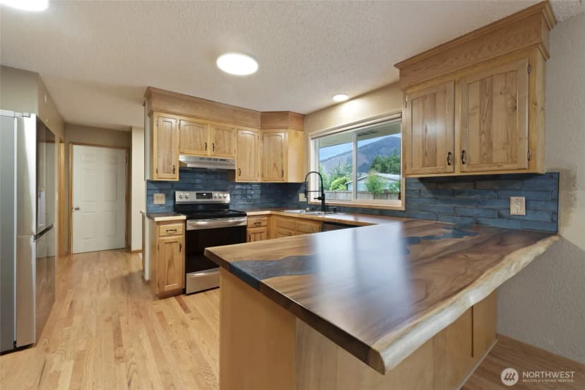 Property photo for 102 W Adams Avenue, Morton photo 8