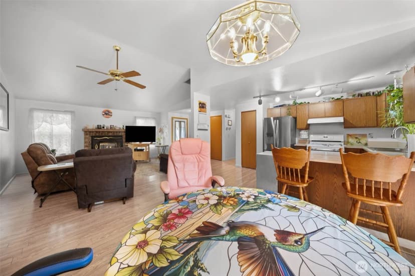 Property photo for 20608 116th Street Ct. E, Bonney Lake photo 8