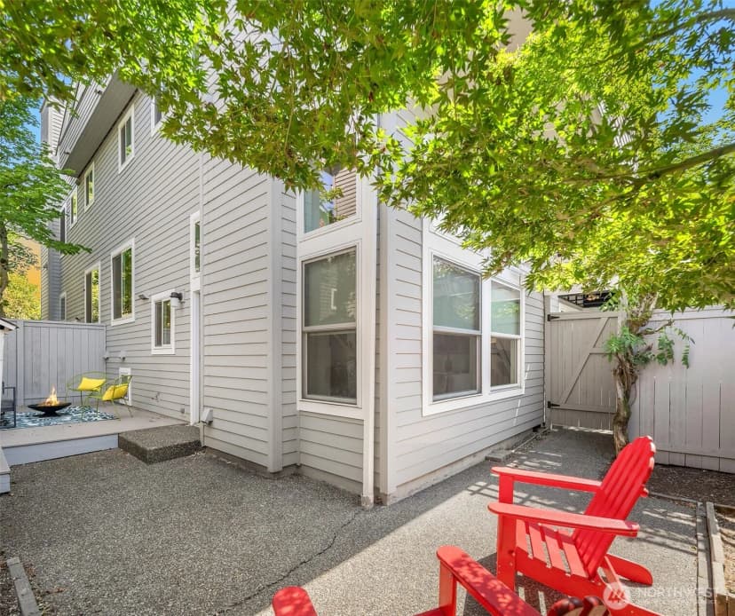 Property photo for 1915 42nd Avenue E #3, Seattle photo 24