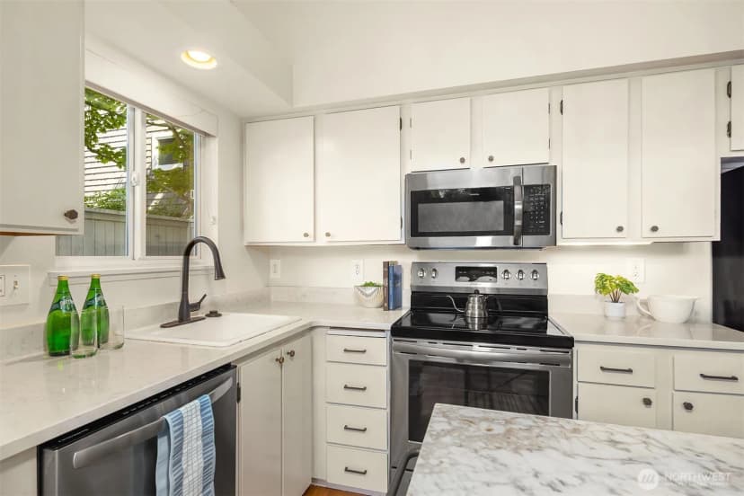 Property photo for 1915 42nd Avenue E #3, Seattle photo 14