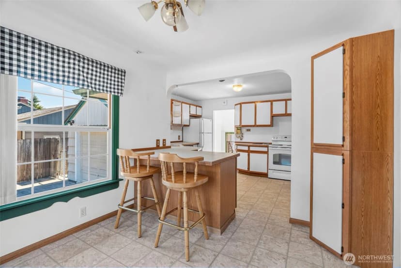 Property photo for 2205 Ocean Beach Highway, Longview photo 9