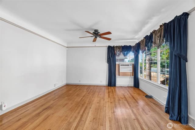 Property photo for 2205 Ocean Beach Highway, Longview photo 4