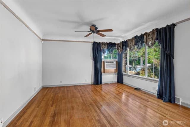 Property photo for 2205 Ocean Beach Highway, Longview photo 5